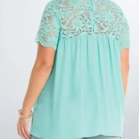 *SOLD* Torrid Mint Green Lace Boarder Relaxed Fit Top 3 3X 22/24 - Picture 2 of 7